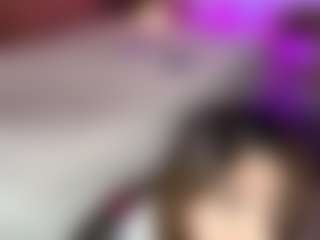 Emylie sexy body's Live Sex Cam Show