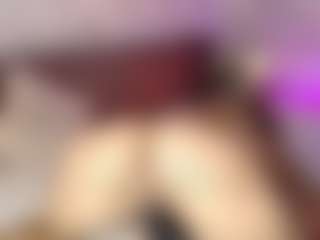 Emylie sexy body's Live Sex Cam Show