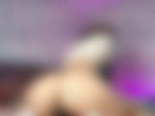 Emylie sexy body's Live Sex Cam Show