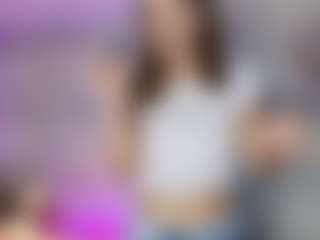 Emylie sexy body's Live Sex Cam Show