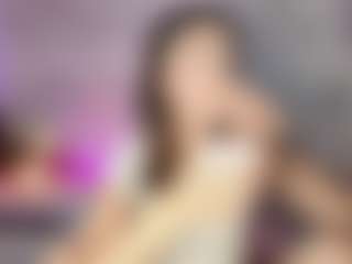 Emylie sexy body's Live Sex Cam Show