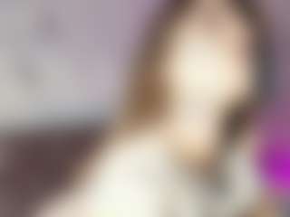 Emylie Sexy Body