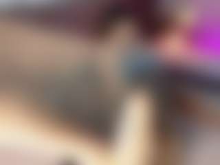 Emylie sexy body's Live Sex Cam Show