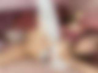 Live cam show with Emylie sexy body - Small Tits on Hubzter Live
