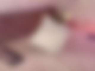 Live cam show with Emylie sexy body - Wet on slutload