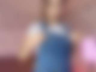 Live cam show with Emylie sexy body - Fingering on Chatstar