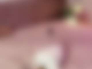 Live cam show with Emylie sexy body - Shaved Pussy Teen (18+) on TeamSkeetLive
