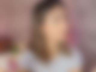 Emylie sexy body's Live Sex Cam Show