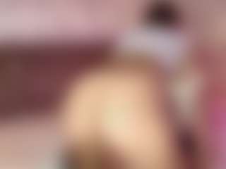 Live cam show with Emylie sexy body - Student on xxxlivecams.org