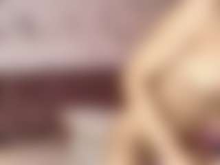 Live cam show with Emylie sexy body - Teen (18+) on xplaylive.com