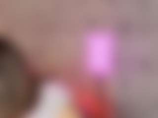 Emylie sexy body's Live Sex Cam Show