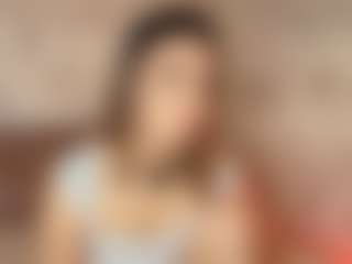 Live cam show with Emylie sexy body - Striptease Latina on Hubzter Live