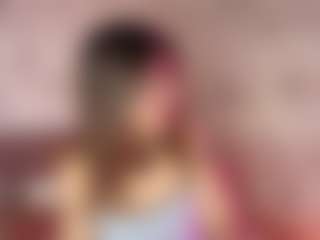 Live cam show with Emylie sexy body - Double Penetration on Soda Cam