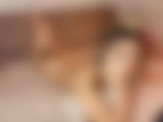 Live cam show with Emylie sexy body - Butt Plug on TeamSkeetLive