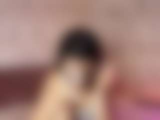 Emylie Sexy Body