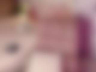 Live cam show with Emylie sexy body - Latina on Soda Cam