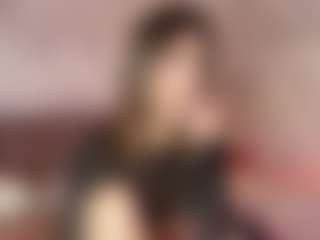 Live cam show with Emylie sexy body - Erotic Dance on Camsoda