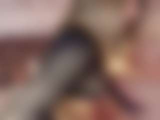 Live cam show with Emylie sexy body - Blonde Hair on Latina Girls
