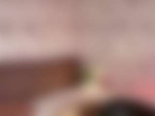Live cam show with Emylie sexy body - Shaved Pussy on Camsoda