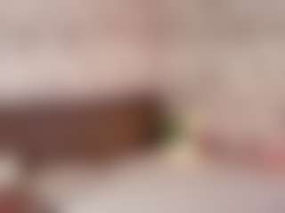 Live cam show with Emylie sexy body - Twerk on Camsoda