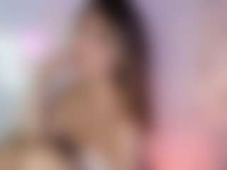Live cam show with Emylie sexy body - Striptease Teen (18+) on Camsoda