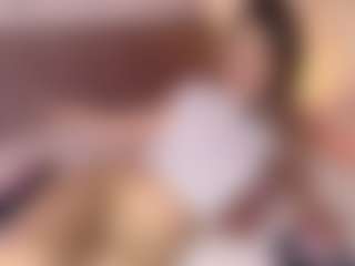 Emylie sexy body's Live Sex Cam Show