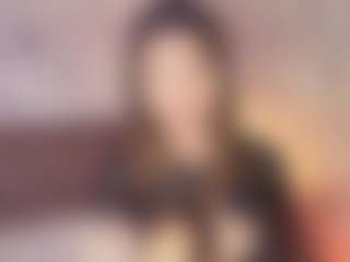 Live cam show with Emylie sexy body - Latina Petite on Camsoda