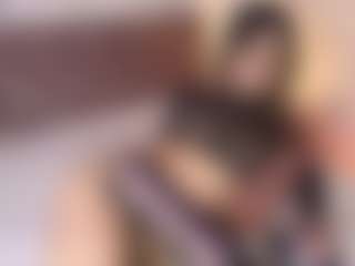 Live cam show with Emylie sexy body - Latina Teen (18+) on Camsoda