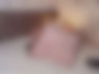 Emylie sexy body's Live Sex Cam Show