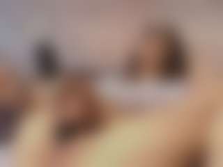 Emylie sexy body's Live Sex Cam Show