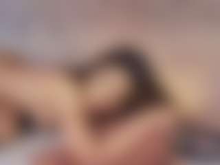 Emylie sexy body's Live Sex Cam Show