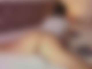 Emylie sexy body's Live Sex Cam Show