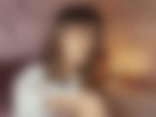 Live cam show with Emylie sexy body - Shaved Pussy on Milfs Live
