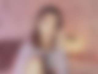 Live cam show with Emylie sexy body - Fingers on CamClone