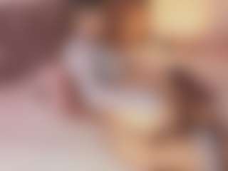 Live cam show with Emylie sexy body - Fingers on madthumbs