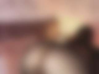 Live cam show with Emylie sexy body - Strip on Camsoda