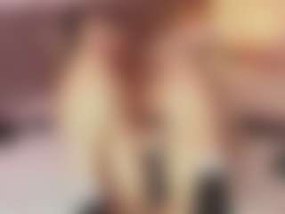 Live cam show with Emylie sexy body - Brown Eyes Blonde Hair on Camiplay Live