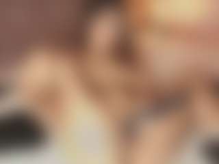 Live cam show with Emylie sexy body - Lovense Petite on madthumbs