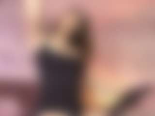 Live cam show with Emylie sexy body - Skinny on CamwithHer