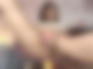 Emylie sexy body's Live Sex Cam Show