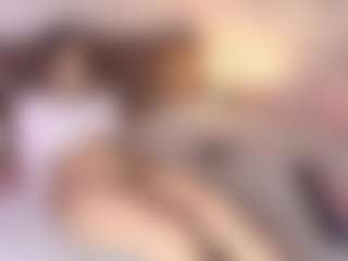 Emylie sexy body's Live Sex Cam Show