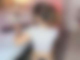 Emylie sexy body's Live Sex Cam Show