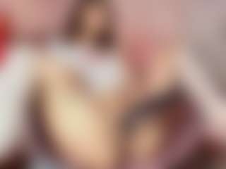 Emylie sexy body's Live Sex Cam Show
