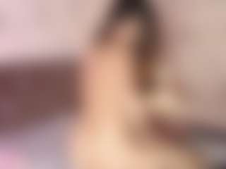 Emylie sexy body's Live Sex Cam Show