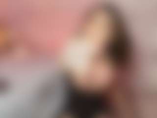 Live cam show with Emylie sexy body - Fingering on Cam Slut