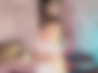 Live cam show with Emylie sexy body - Shaved Pussy on liverealitysex.com