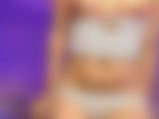 Emylie sexy body's Live Sex Cam Show