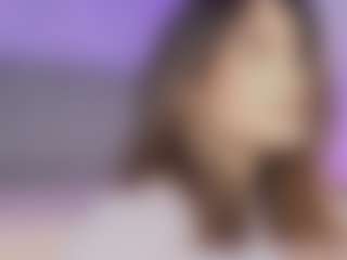 Live cam show with Emylie sexy body - Petite Young Adult on sexylive.show