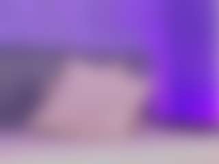 Live cam show with Emylie sexy body - Nipple Play on Camiplay Live