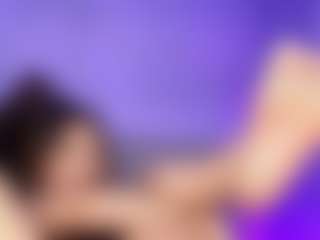 Live cam show with Emylie sexy body - Cute on CamwithHer